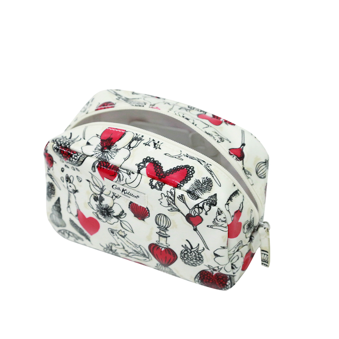 Classic Cosmetic Case Shape my Heart Cream 1