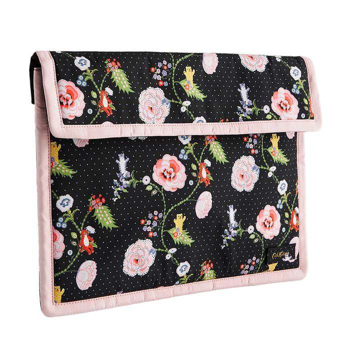 Female Padded 15" Laptop Case Catnip Black