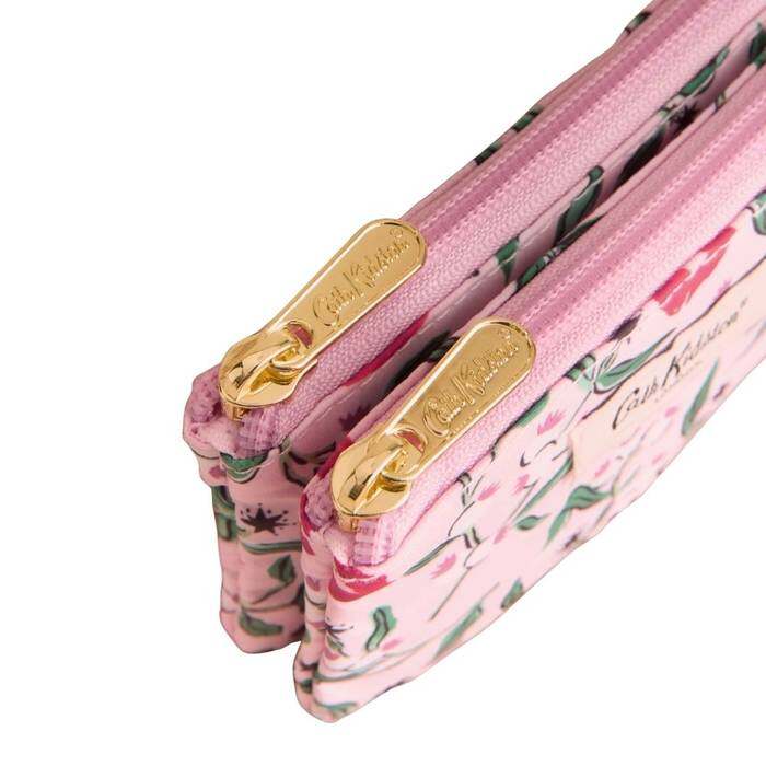 Female Double Zip Purse Mistletoe Kisses Pink 1