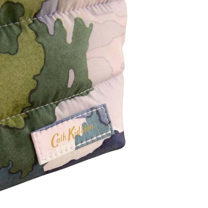 Female Paded Pouch Camo Green 1