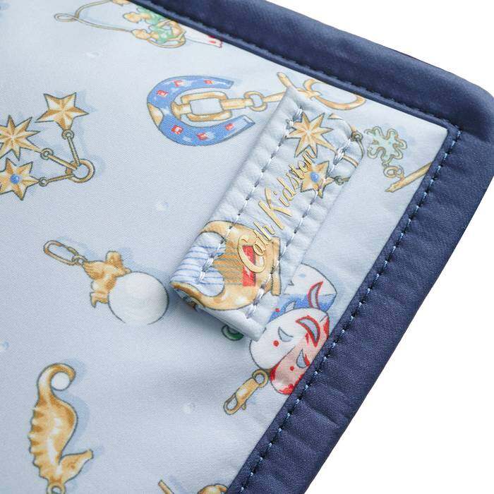 Female Laptop 15" case Charmed Blue 1