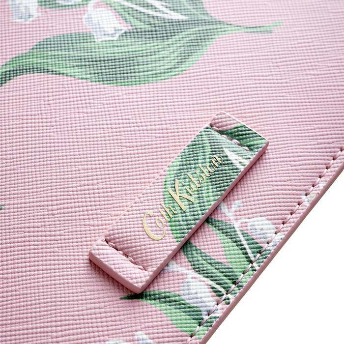 Female Saffiano Pouch Lily of The Valley Pink 1