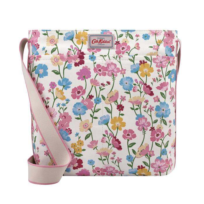 Zipped Messenger Bag Park Meadow  Warm Cream