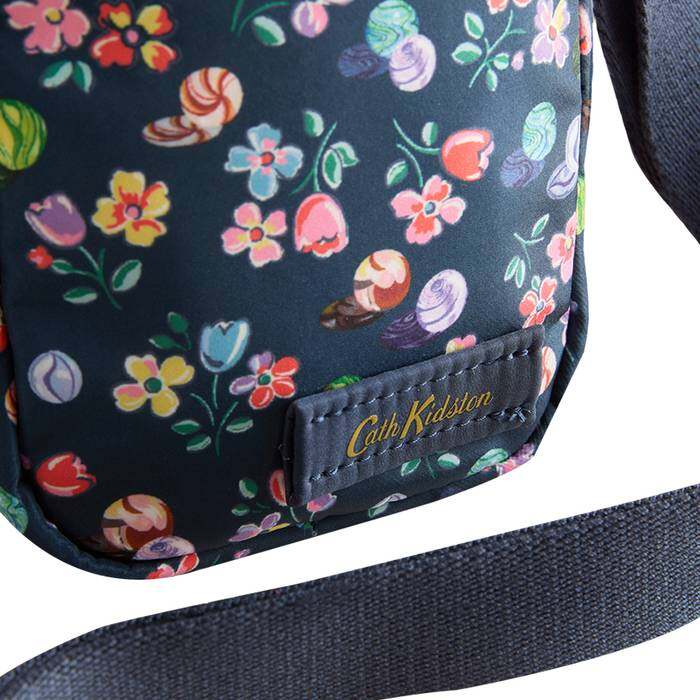 Female Phone Crossbody Marble Ditsy Navy 1