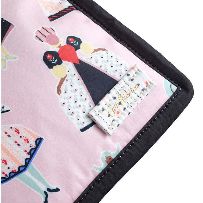 Female 15" Laptop case Dolly Muse Pink 1