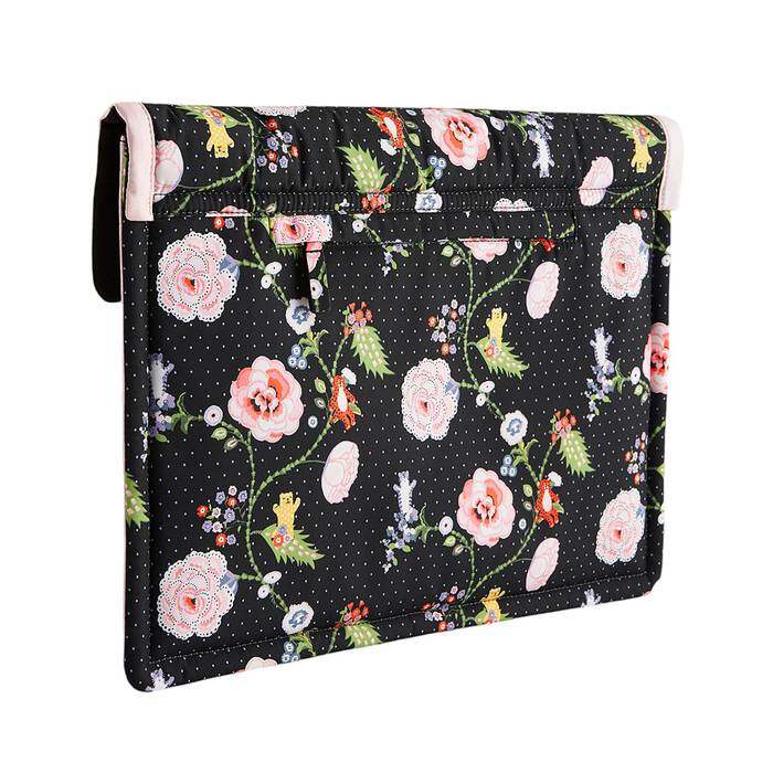 Female Padded 15" Laptop Case Catnip Black 1