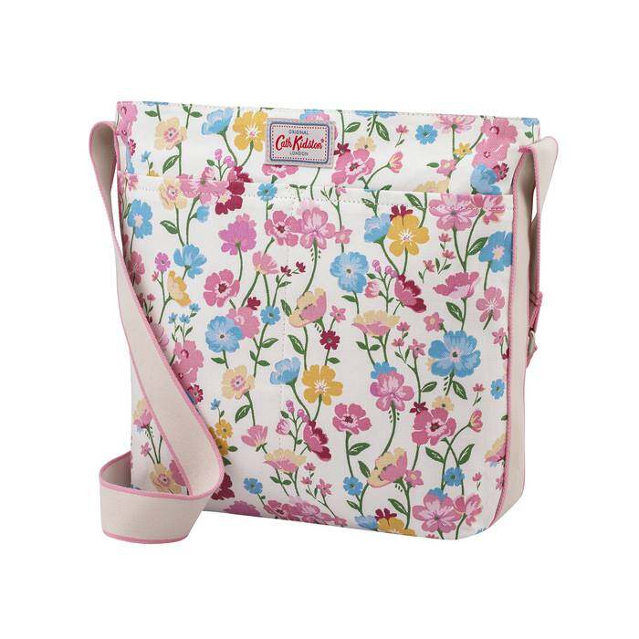 Zipped Messenger Bag Park Meadow  Warm Cream 1