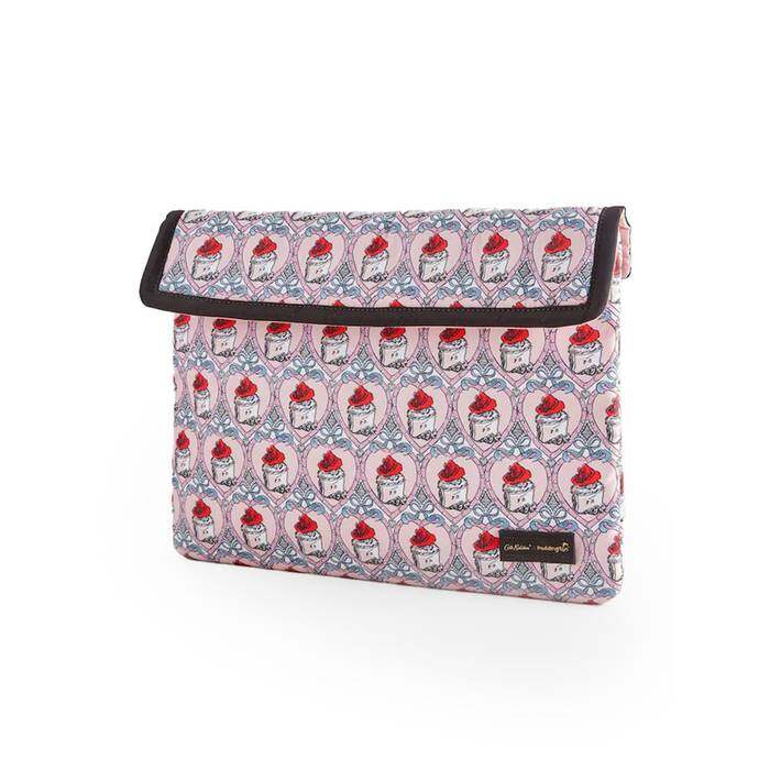 Female Laptop Case Paddington Heart Pink