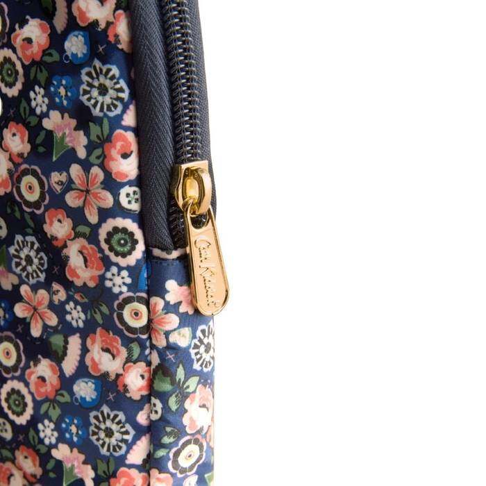 Female Laptop Case 15" Pearly Queen Ditsy Navy 1