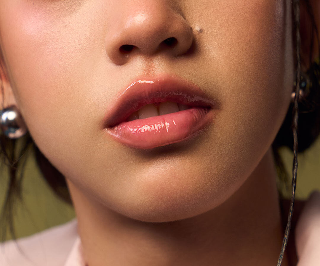 LIP TREATMENT OIL